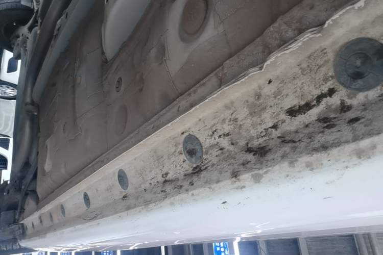 Used Toyota YARiS L Zhi Xiang 2021 1.5L CVT Leading Edition Right Side Sill