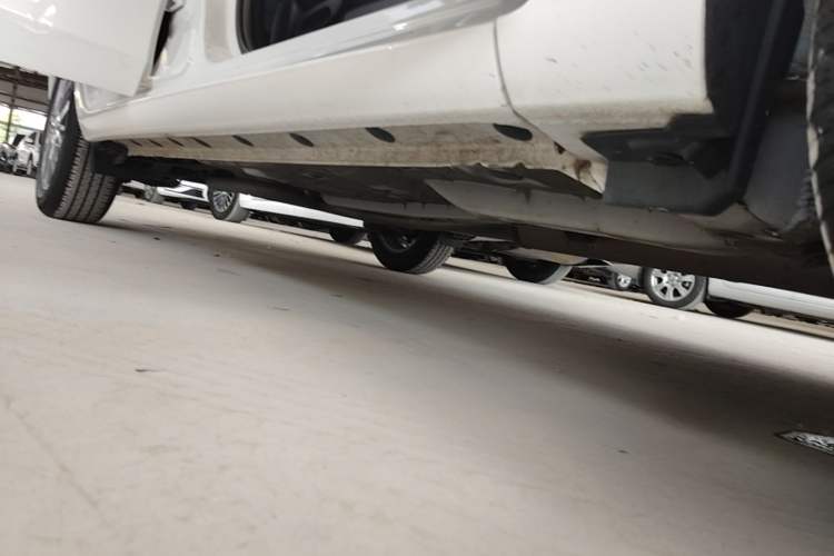 Used Toyota YARiS L Zhi Xiang 2021 1.5L CVT Leading Edition Right Side Sill