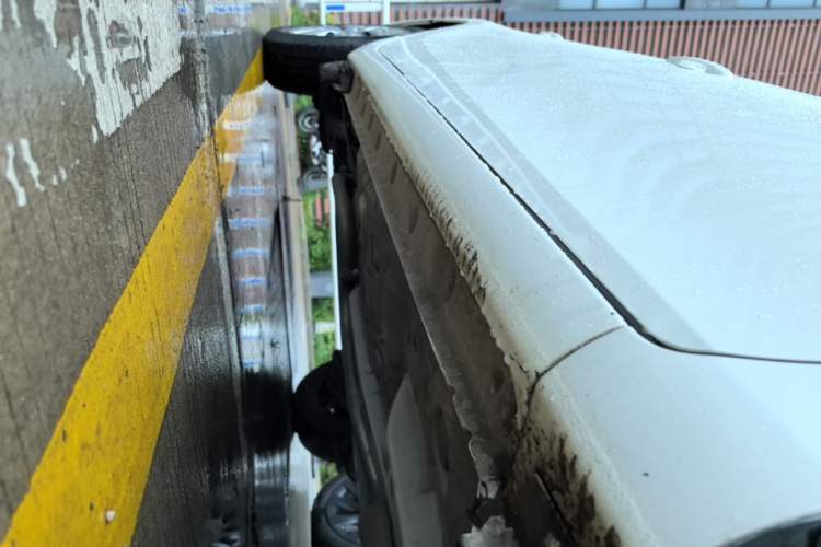 Used Toyota YARiS L Zhi Xiang 2021 1.5L CVT Leading Edition Right Side Sill