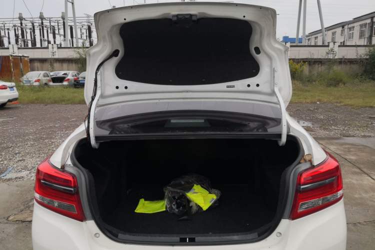Used Toyota YARiS L Zhi Xiang 2021 1.5L CVT Luxury Edition Trunk
