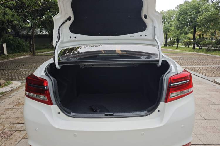 Used Toyota YARiS L Zhi Xiang 2021 1.5L CVT Leading Edition Trunk
