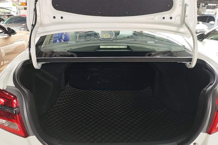 Used Toyota YARiS L Zhi Xiang 2021 1.5L CVT Leading Edition Trunk