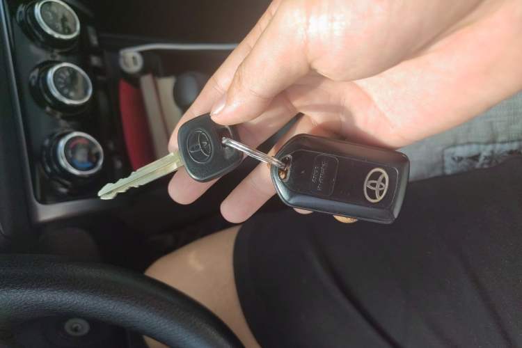 Used Toyota YARiS L Zhi Xiang 2021 1.5L CVT Leading Edition Vehicle Key