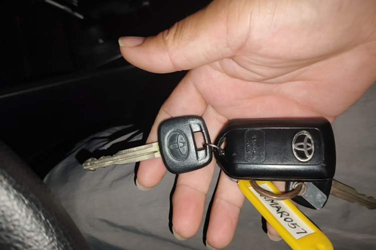 Used Toyota YARiS L Zhi Xiang 2021 1.5L CVT Leading Edition Vehicle Key