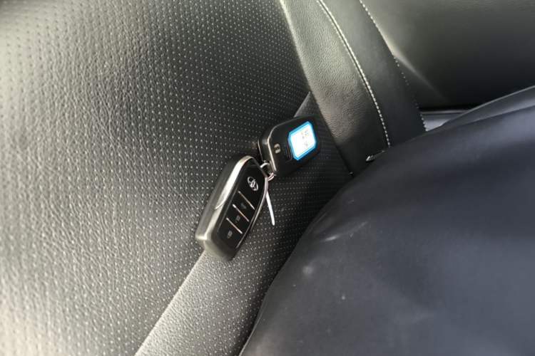 Used Toyota YARiS L Zhi Xiang 2021 1.5L CVT Leading Edition Vehicle Key