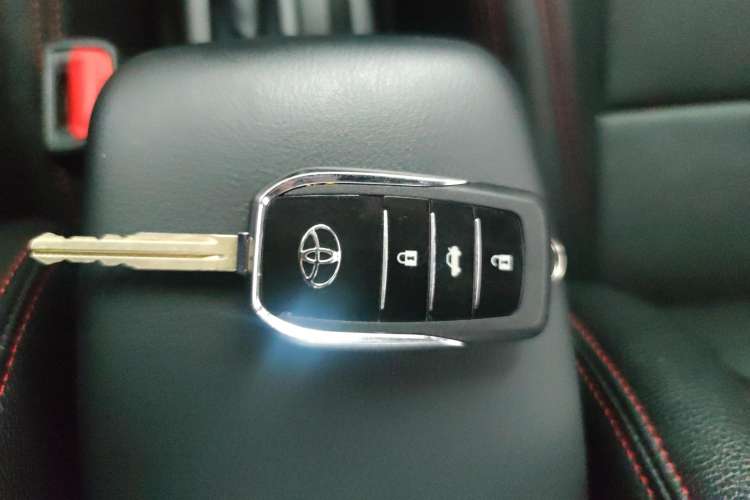 Used Toyota YARiS L Zhi Xiang 2021 1.5L CVT Leading Edition Vehicle Key