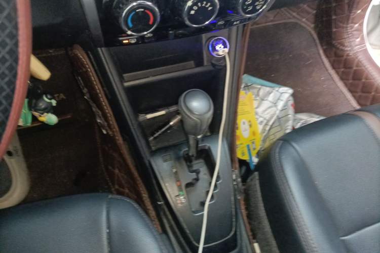 Used Toyota YARiS L Zhi Xiang 2022 1.5L CVT Leading PLUS Edition Gear Lever