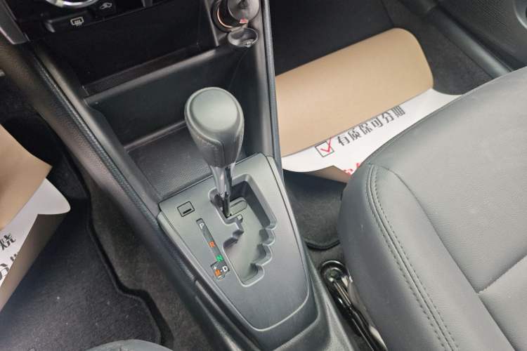 Used Toyota YARiS L Zhi Xiang 2022 1.5L CVT Leading PLUS Edition Gear Lever