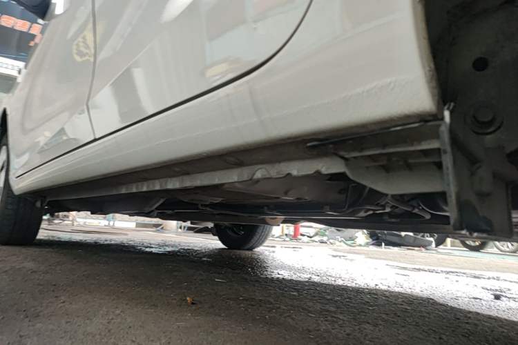 Used Toyota YARiS L Zhi Xiang 2022 1.5L CVT Leading PLUS Edition Left Side Sill