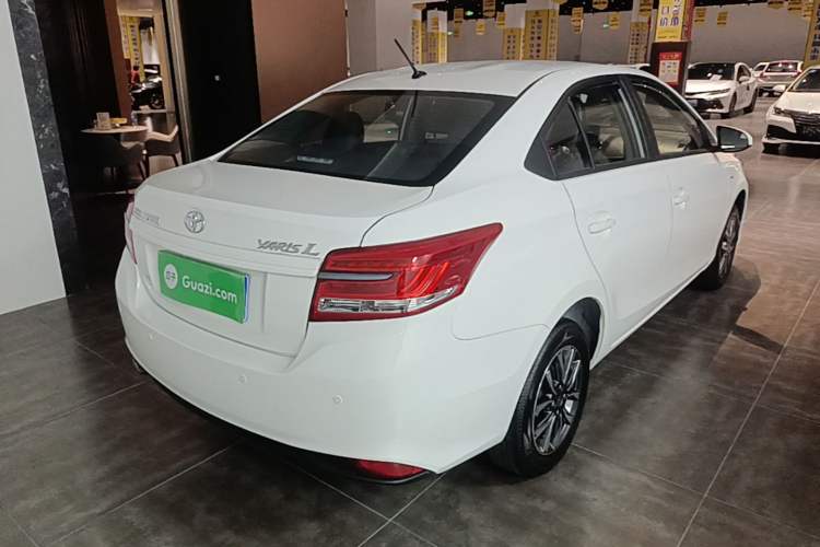 Used Toyota YARiS L Zhi Xiang 2022 1.5L CVT Luxury PLUS Edition Rear Right 45 Deg