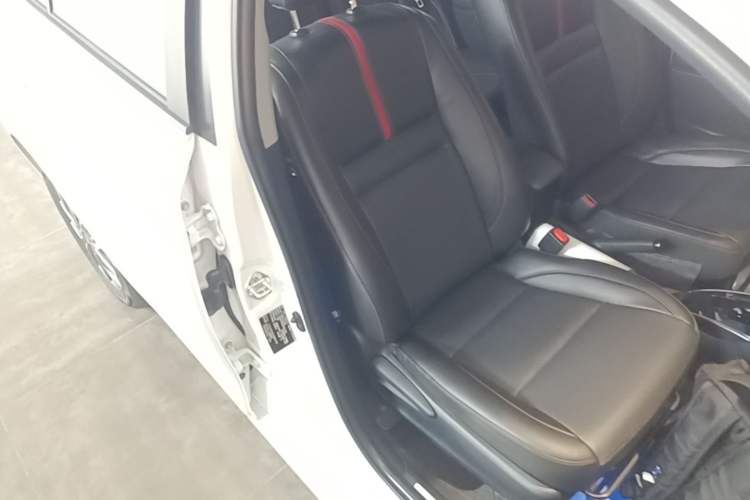 Used Toyota YARiS L Zhi Xiang 2022 1.5L CVT Luxury PLUS Edition Right Front Seat