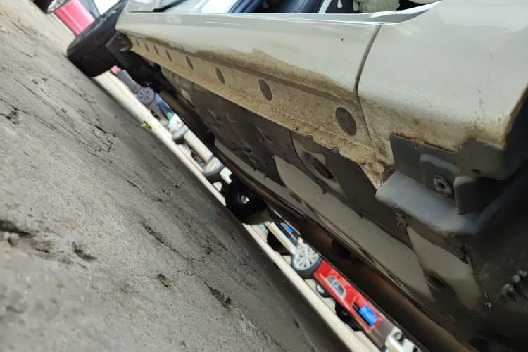 Used Toyota YARiS L Zhi Xiang 2022 1.5L CVT Leading PLUS Edition Right Side Sill