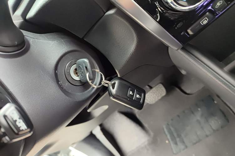 Used Toyota YARiS L Zhi Xiang 2022 1.5L CVT Leading PLUS Edition Vehicle Key