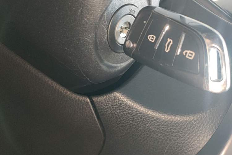Used Toyota YARiS L Zhi Xiang 2022 1.5L CVT Leading PLUS Edition Vehicle Key