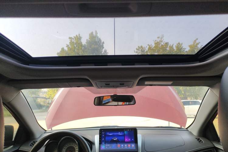 Used Toyota YARiS L Zhi Xuan 2015 1.5G Automatic Orange Limited Edition Headliner