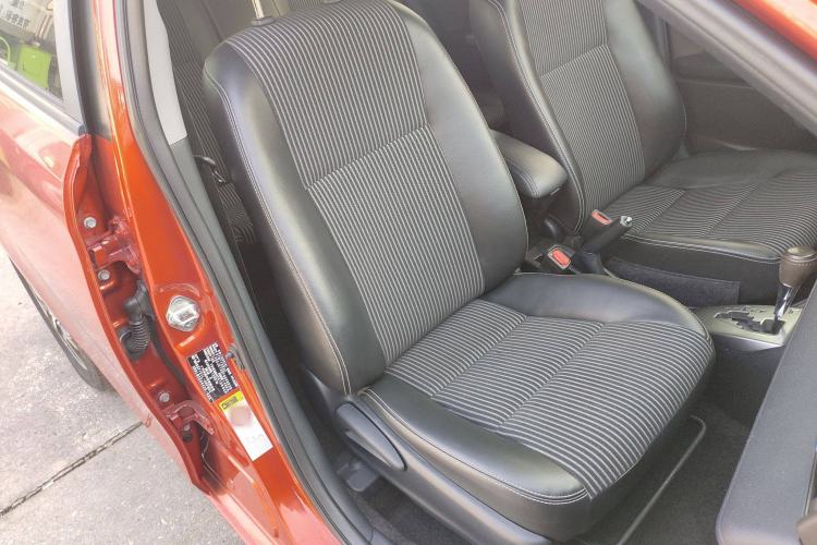 Used Toyota YARiS L Zhi Xuan 2015 1.5G Automatic Orange Limited Edition Right Front Seat