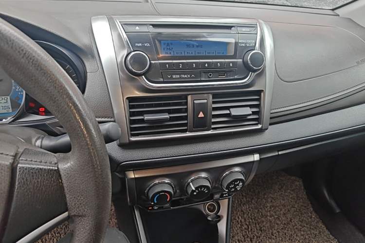 Used Toyota YARiS L Zhi Xuan 2014 1.5G Automatic Xuan Dong Edition Audio And AC Panel