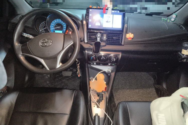 Used Toyota YARiS L Zhi Xuan 2014 1.5G Automatic Xuan Dong Edition Center Console