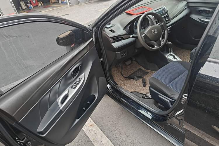 Used Toyota YARiS L Zhi Xuan 2014 1.5G Automatic Xuan Dong Edition Driver Seat
