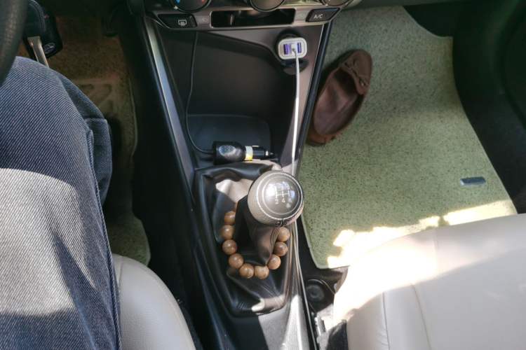 Used Toyota YARiS L Zhi Xuan 2014 1.5G Manual Xuan Dong Edition Gear Lever