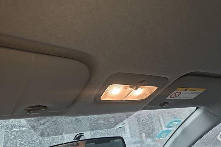Used Toyota YARiS L Zhi Xuan 2014 1.5G Automatic Xuan Dong Edition Headliner