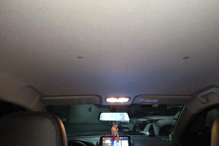 Used Toyota YARiS L Zhi Xuan 2014 1.5G Automatic Xuan Dong Edition Headliner