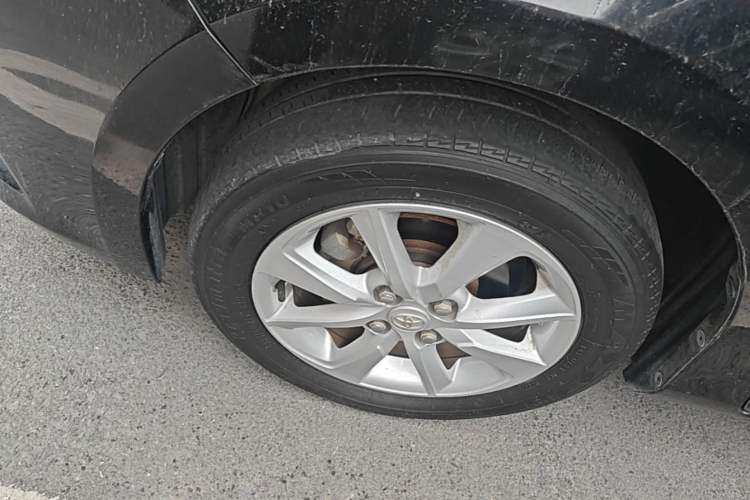 Used Toyota YARiS L Zhi Xuan 2014 1.5G Automatic Xuan Dong Edition Left Front Wheel Hub