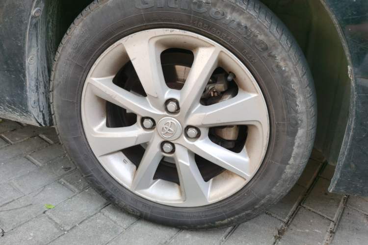 Used Toyota YARiS L Zhi Xuan 2014 1.5G Manual Xuan Dong Edition Right Front Wheel Hub