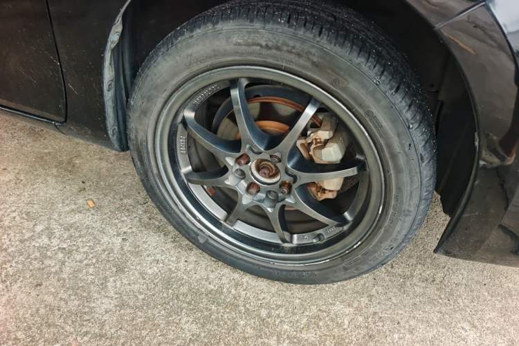 Used Toyota YARiS L Zhi Xuan 2014 1.3E Automatic Charm Edition Right Front Wheel Hub