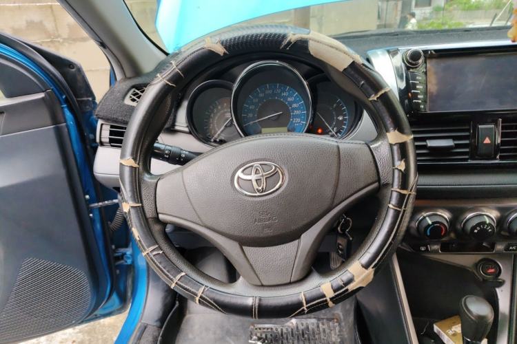 Used Toyota YARiS L Zhi Xuan 2014 1.3E Automatic Charm Edition Steering Wheel