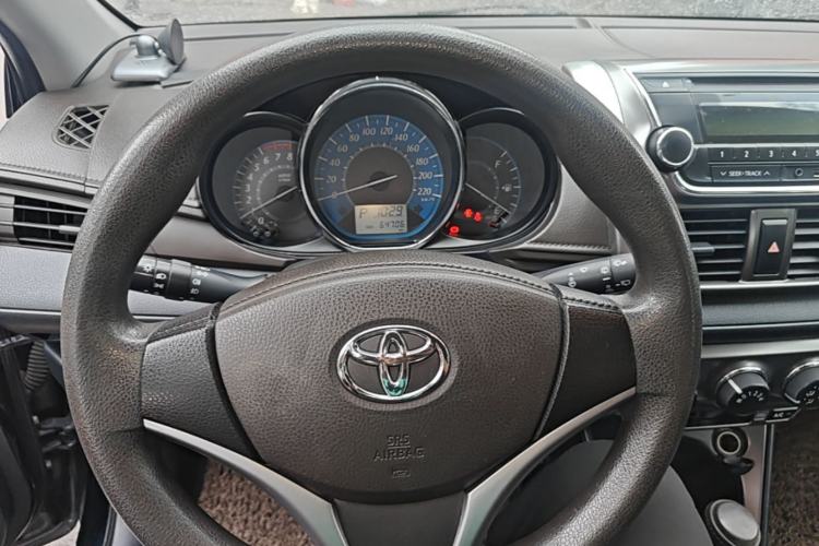 Used Toyota YARiS L Zhi Xuan 2014 1.5G Automatic Xuan Dong Edition Steering Wheel
