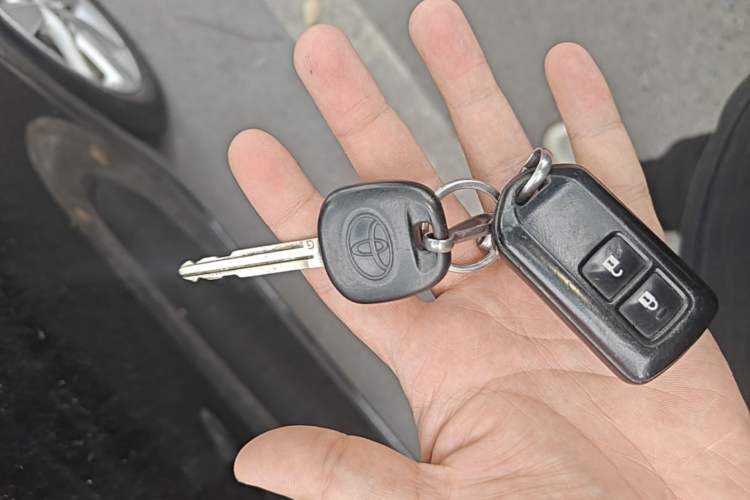 Used Toyota YARiS L Zhi Xuan 2014 1.5G Automatic Xuan Dong Edition Vehicle Key