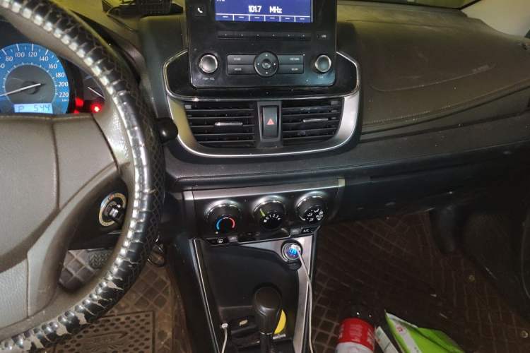 Used Toyota YARiS L Zhi Xuan 2014 1.3E Automatic Charm Edition Audio And AC Panel