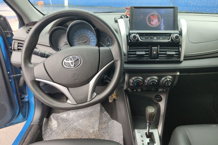 Used Toyota YARiS L Zhi Xuan 2014 1.5G Automatic Xuan Dong Edition Center Console