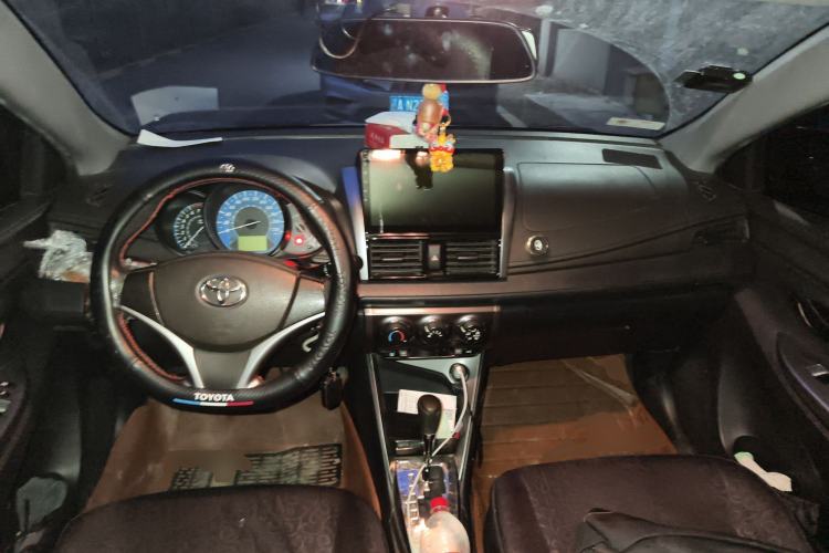 Used Toyota YARiS L Zhi Xuan 2014 1.5G Automatic Xuan Dong Edition Center Console