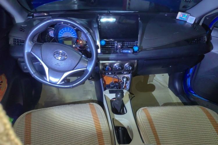 Used Toyota YARiS L Zhi Xuan 2014 1.5G Manual Xuan Dong Edition Center Console