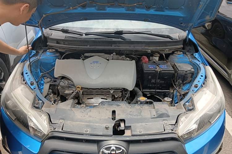 Used Toyota YARiS L Zhi Xuan 2014 1.3E Manual Charm Edition Engine Bay