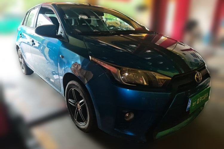 Used Toyota YARiS L Zhi Xuan 2014 1.3E Automatic Charm Edition Front Right 45 Deg
