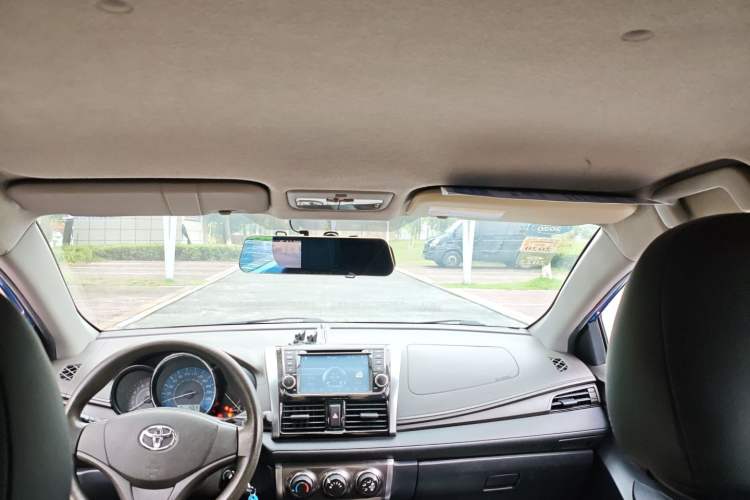 Used Toyota YARiS L Zhi Xuan 2014 1.3E Automatic Charm Edition Headliner