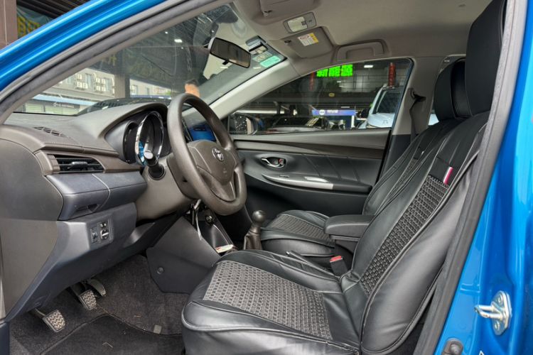 Used Toyota YARiS L Zhi Xuan 2014 1.3E Manual Charm Edition Interior 2