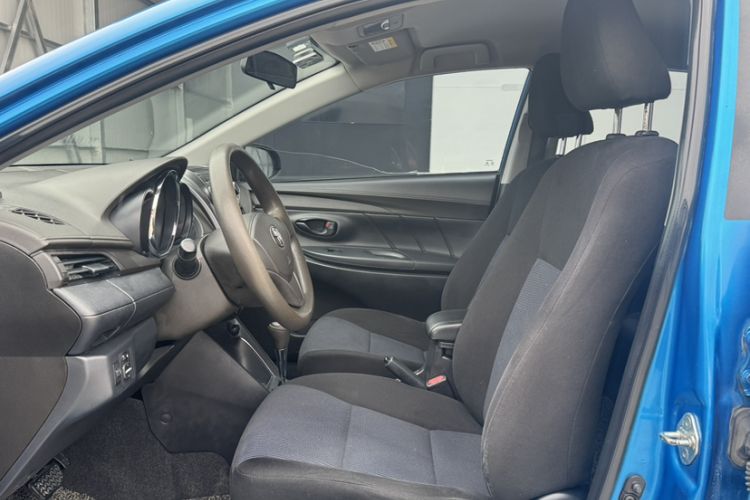 Used Toyota YARiS L Zhi Xuan 2014 1.3E Automatic Charm Edition Interior 3