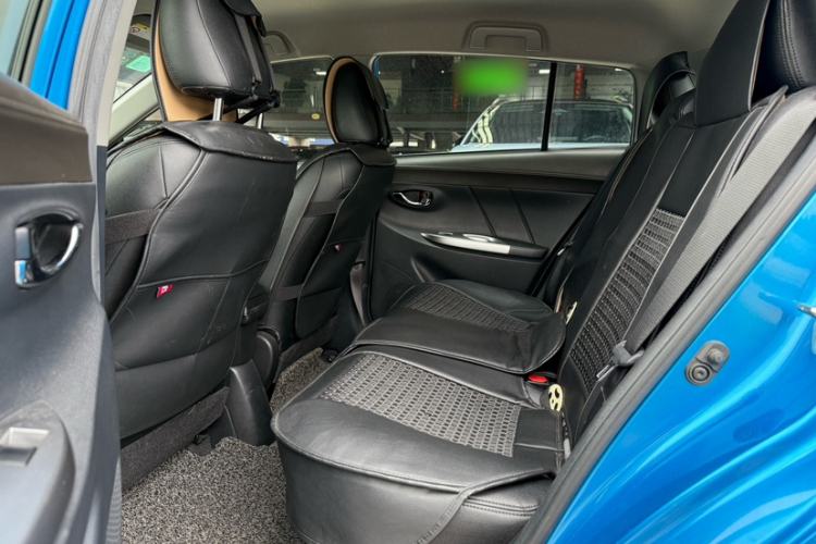 Used Toyota YARiS L Zhi Xuan 2014 1.3E Manual Charm Edition Interior 3