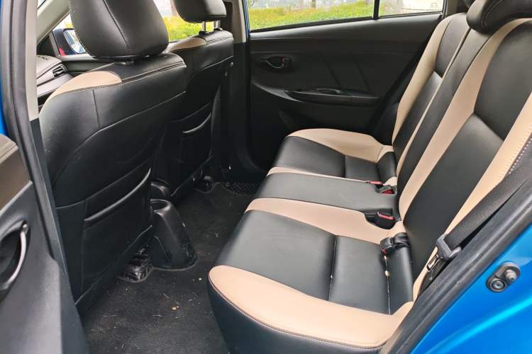 Used Toyota YARiS L Zhi Xuan 2014 1.3E Automatic Charm Edition Interior 4