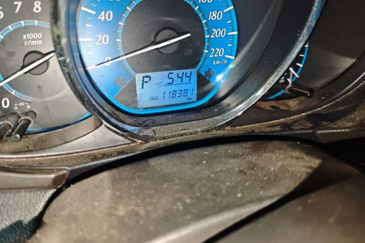 Used Toyota YARiS L Zhi Xuan 2014 1.3E Automatic Charm Edition Odometer Close Up
