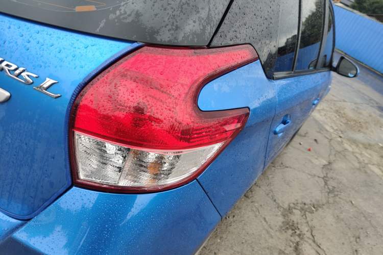 Used Toyota YARiS L Zhi Xuan 2014 1.5G Automatic Xuan Dong Edition Right Rear Taillight