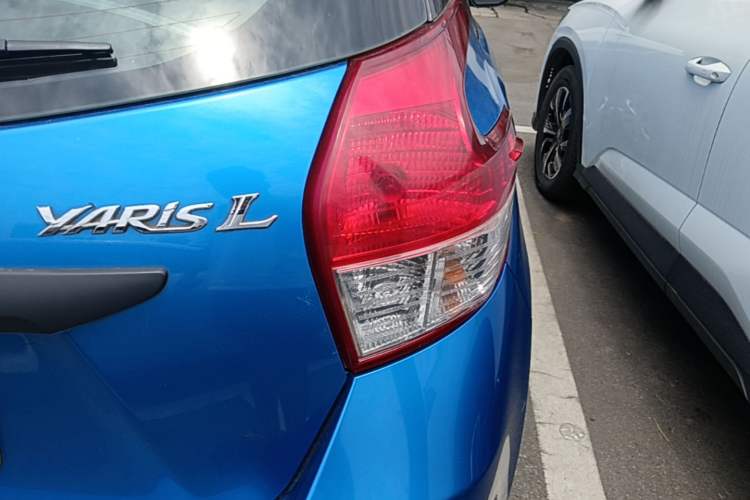 Used Toyota YARiS L Zhi Xuan 2014 1.3E Manual Charm Edition Right Rear Taillight