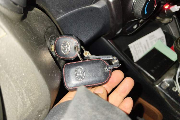 Used Toyota YARiS L Zhi Xuan 2014 1.5G Automatic Xuan Dong Edition Vehicle Key