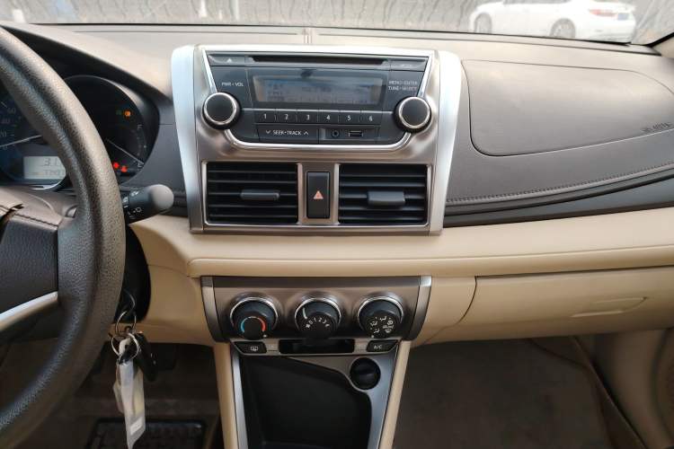 Used Toyota YARiS L Zhi Xuan 2014 1.5G Manual Xuan Dong Edition Audio And AC Panel