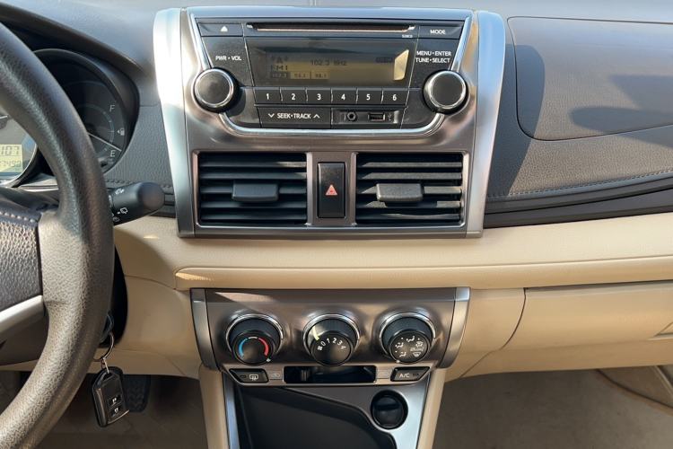 Used Toyota YARiS L Zhi Xuan 2014 1.5G Manual Xuan Dong Edition Audio And AC Panel