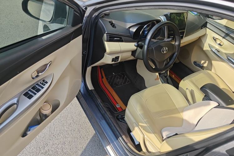 Used Toyota YARiS L Zhi Xuan 2014 1.3E Automatic Charm Edition Driver Seat